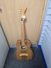 FENDER ACCOUSTIC GUITAR