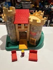 VINTAGE 1974 Fisher Price LITTLE PEOPLE Play Family CASTLE Playset