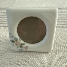 Vintage  Miniature Porcelain Picture Frame Flower 3”x3”
