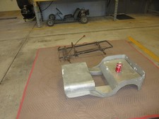 TRI-ANG ENGLISH JEEP PEDAL CAR WESTERN TOY 1950's TO RESTORE MISSING PARTS