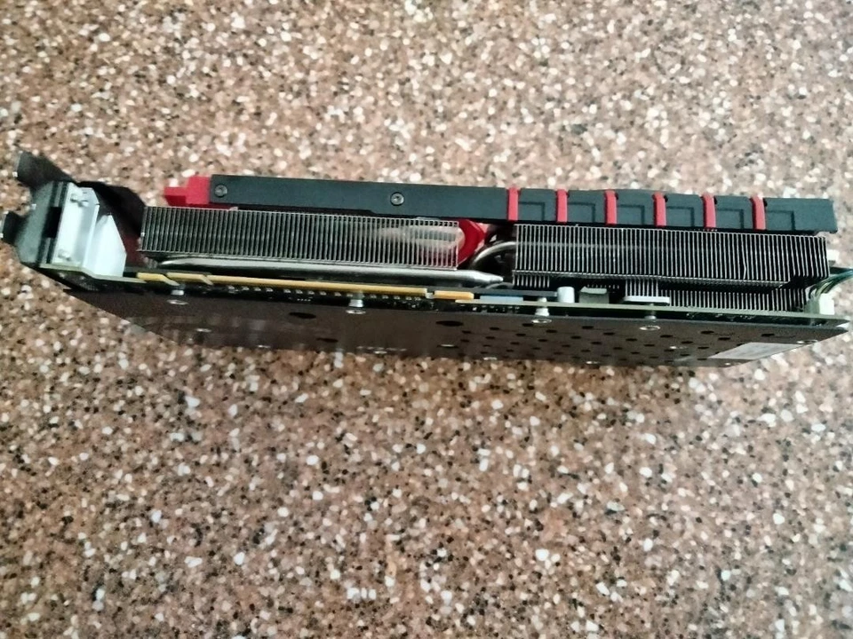 Defective msi r9 390 8gb - Image 2 of 3