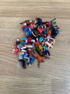 20 USED PAINTED SUBBUTEO FANS