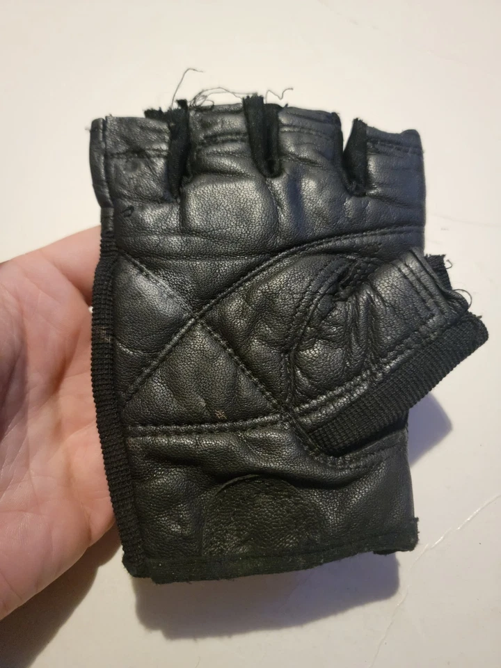 Golds Gym Leather Black Genuine Leather Glove Fitness Exercise Weightlifting  - Image 2 of 3