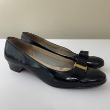 Salvatore Ferragamo Boutique Vara Black Leather Pumps Gold Logo Bow Heel 8.5 AAA