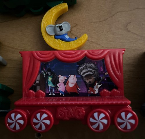 2017 McDonald's Happy Meal Toys Holiday Express Train 6 Piece Set, Transformers - Picture 3 of 7