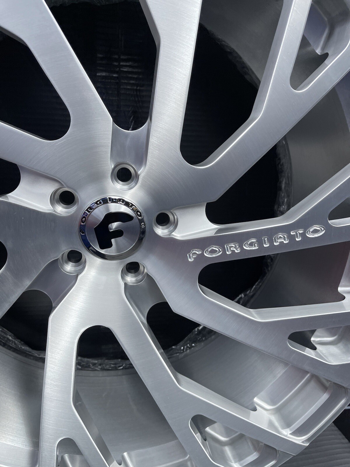 24x9-10  FORGIATO SINCRO-M BMW MERCEDES BENZ S550 AUDI ROLLS ROYCE DEAL