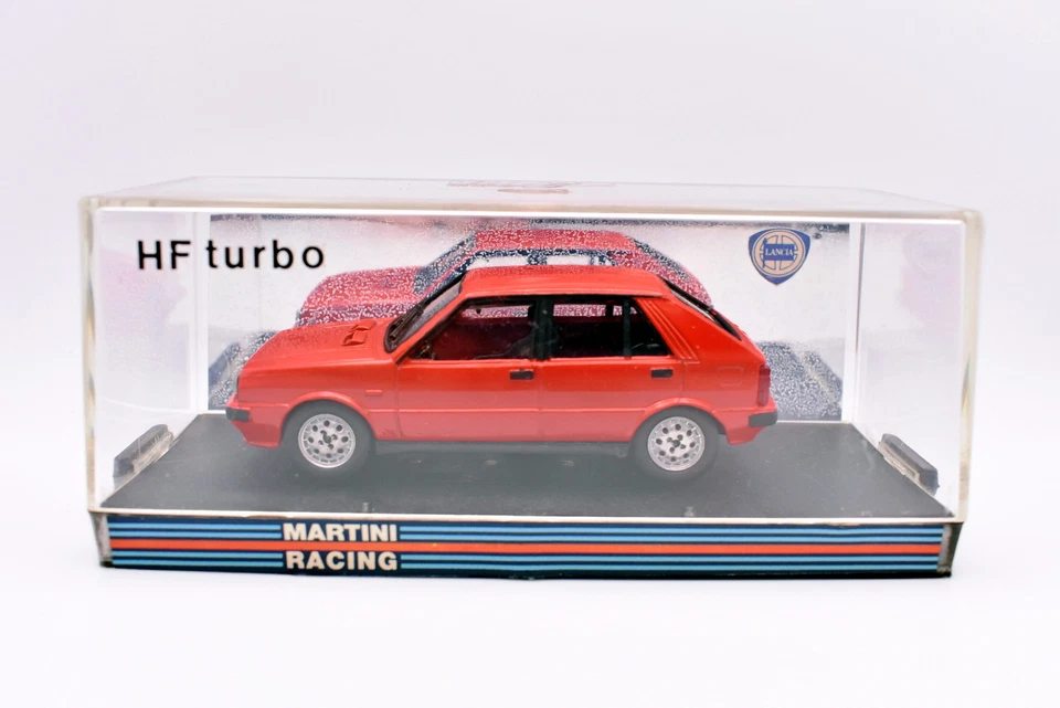 Modellino auto scala 1:43 Lancia Delta Martini diecast modellismo statico asta - Immagine 4 di 4