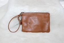 Vintage Coach Leatherware Est. 1941 British Tan Leather Wristlet Pouch Zip
