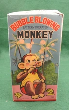 VINTAGE 1950's ALPS BATTERY OPERATED BUBBLE BLOWING MONKEY TOY W BOX