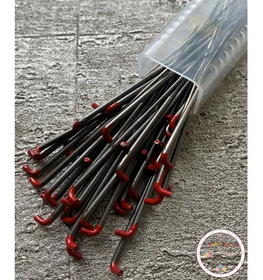 Heidifeathers® Reborn Bewurzelnadeln 10 x 38g (rote Spitze) mittlere Nadeln