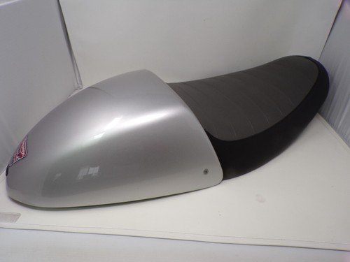 Rare Triumph 2001-15 Twin Bonneville factory bolt on cafe solo dual seat Sixty 8 - Picture 2 of 18