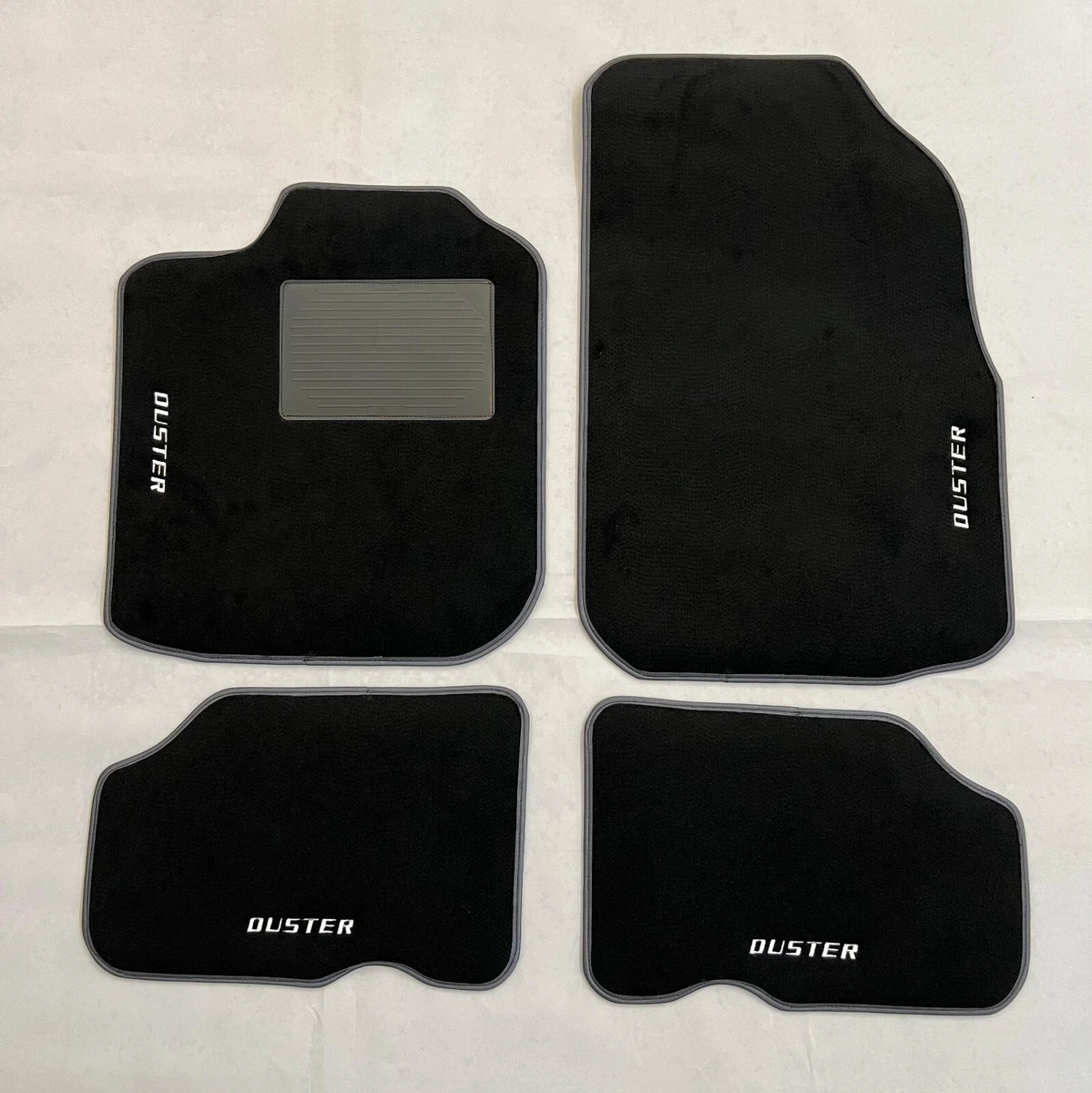 Tappetini in velluto nero BASIC per: Dacia Duster I 4WD SUV (2010-2018