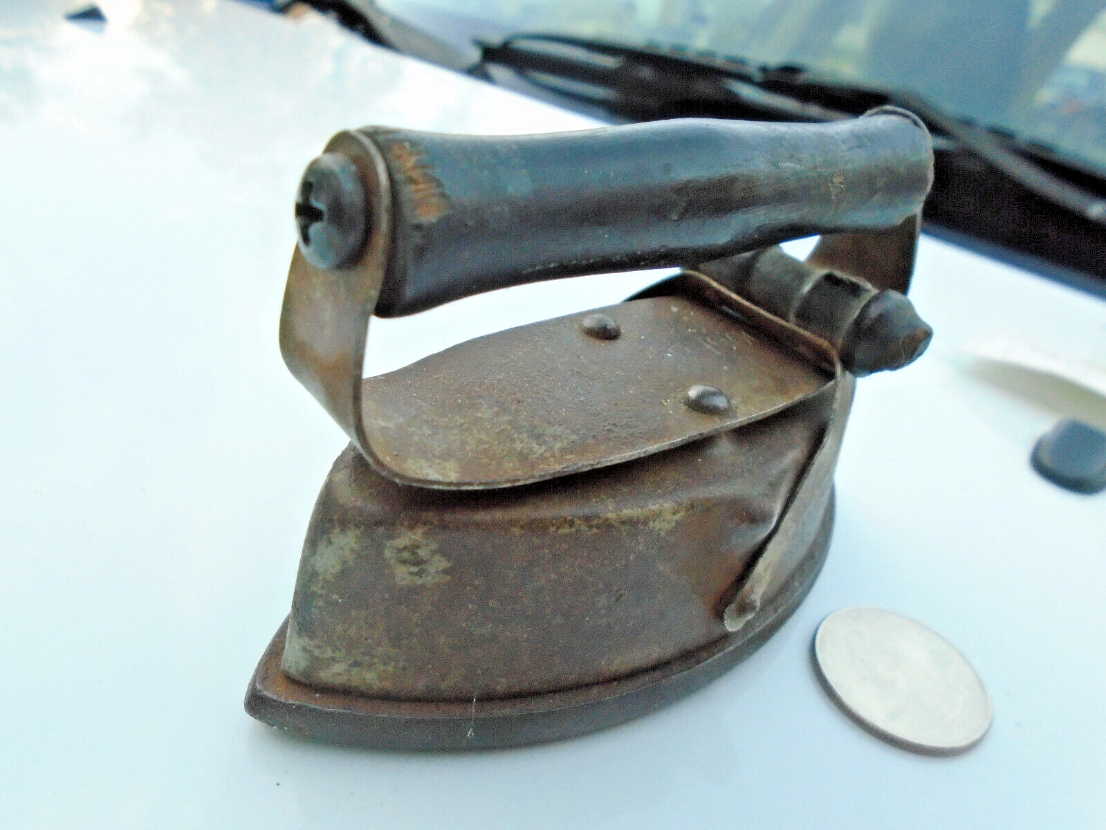 Antique Clothes Iron/Sad Iron/LaundryPressing Iron Collar Cuff Removable handle