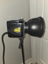 One Alien Bees B800 Pro Photoflash with Tripod Stand Works Tested