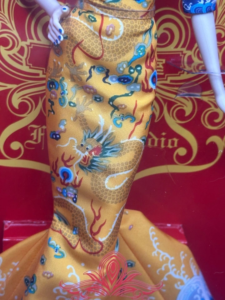 Barbie Collector 2013 Mattel “Fan Bingbing” #BCP97 *Sin precio base* Foto 3 de 4