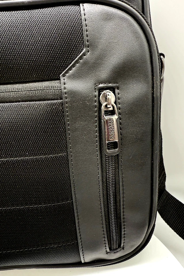 Kenneth Cole Reaction Keystone 17” compartimento duplo bolsa maleta laptop 538455 - Imagem 4 de 4