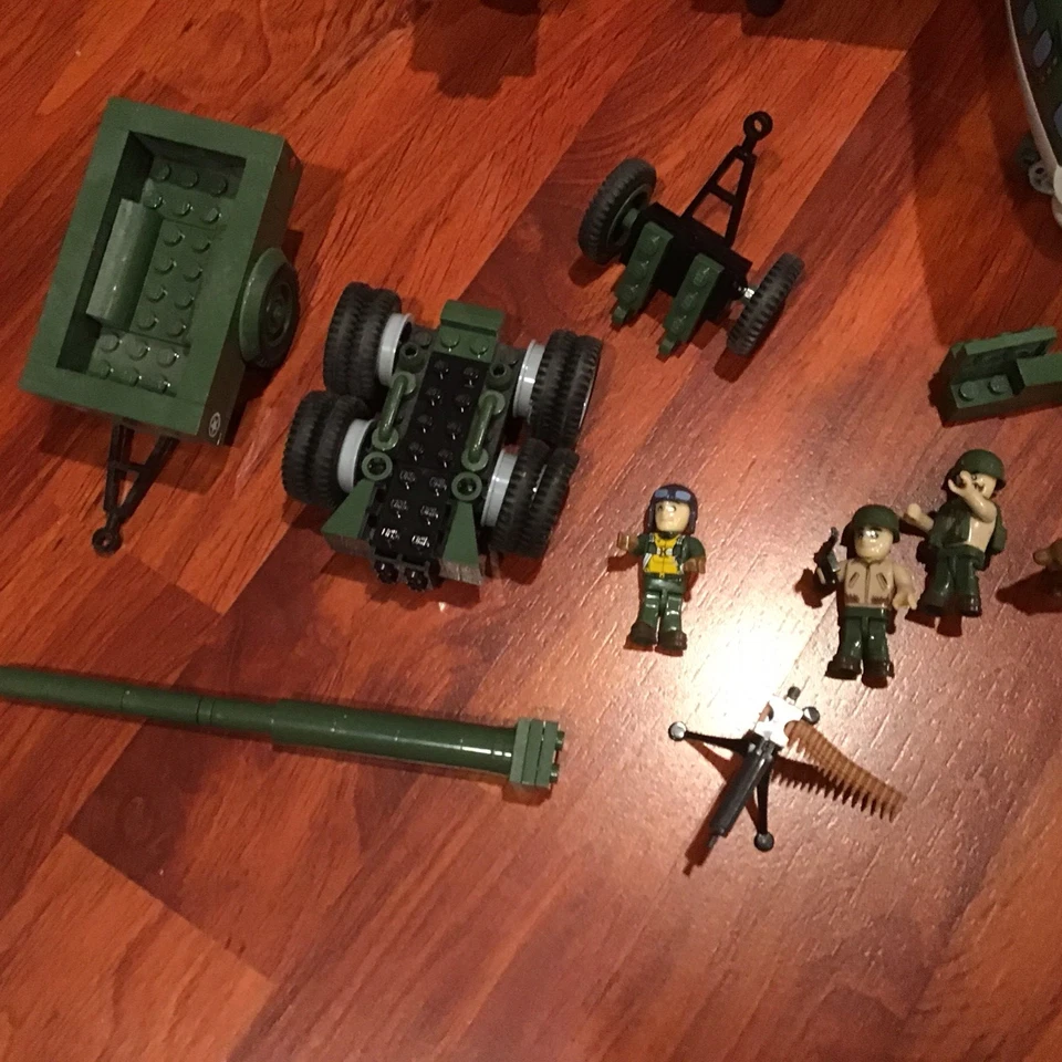 COBI 5703 - B-17G Flying Fortress & Misc Lot Historical Collection - Incomplete - Image 2 of 4