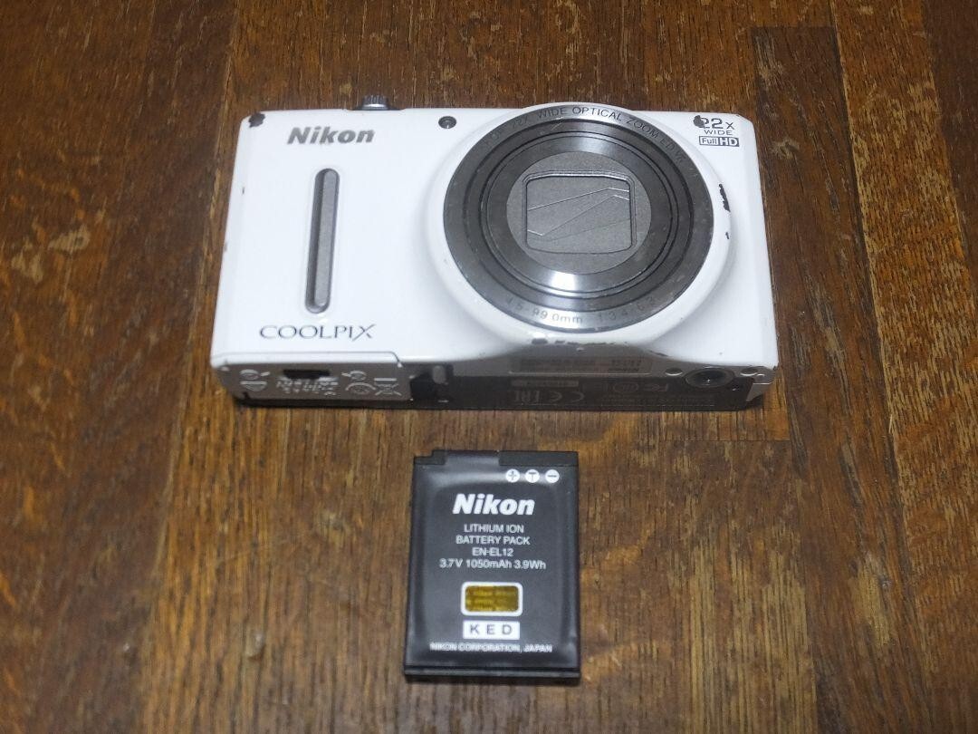 【美品】ニコン COOLPIX S9600 ホワイト Amazon | Nikon(ニコン) COOLPIX S9600 WH (1605万画素／22倍