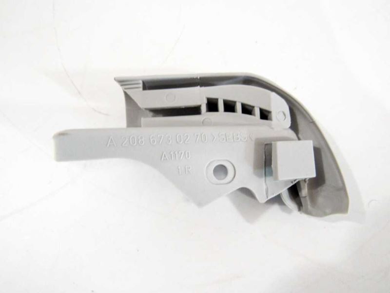 99 MERCEDES CLK 320 C208 Right Passenger Side Cover Mount Bracket 