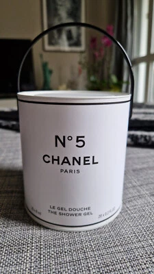 Seau de gel douche N5 Chanel - Photo 1/4