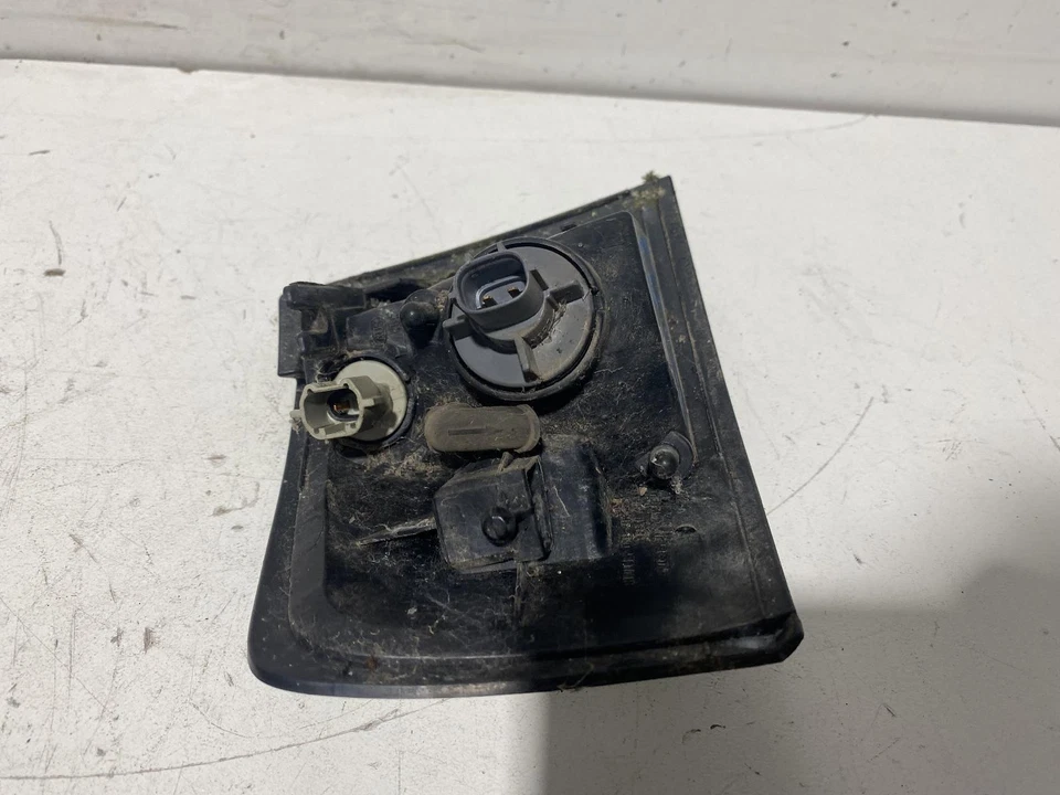 Mazda 121 Left Corner Light DW 11/1996-03/2000 - image 3 of 4