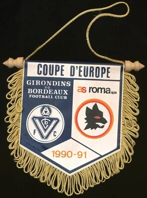 GAGLIARDETTO FANION 10*9 CM GIRONDINS BORDEAUX Vs AS.ROMA UEFA CUP 1990 - Photo 1/2
