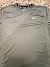 Nike Running Division Dri-Fit Tee TShirt Green Reflective Logo Size Medium Mens