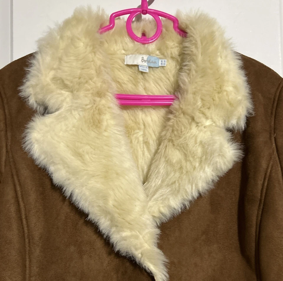Abrigo para mujer Boden marrón gamuza EE. UU. 14 UK 18 forrado de piel sintética longitud media original $249 Foto 3 de 4