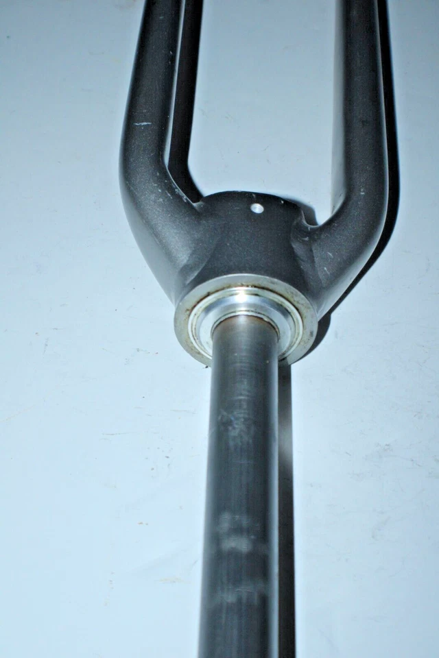 Gravel Road Bike Bladed Fork 700c 11/8" Threadless 305mm Disc Rigid 15mmThruAxle - Image 4 of 4