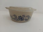 Vintage 472 Pyrex Homestead Blue w Lid 1 1/2 pt Casserole