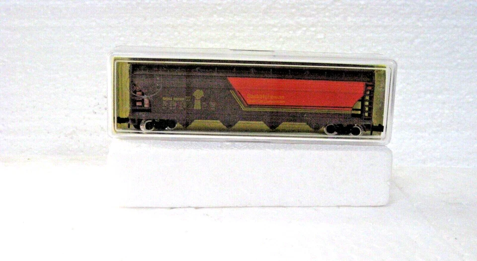 N SCALE SASKATCHEWAN CLOSED ROOF 55' CYLINDRICAL 4-BAY HOPPER MODEL POWER #3491 - Image 4 of 4