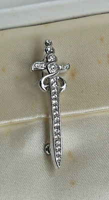 Vintage Signed CROWN TRIFARI Rhinestone Sword Knife Dagger Figural Brooch NIB