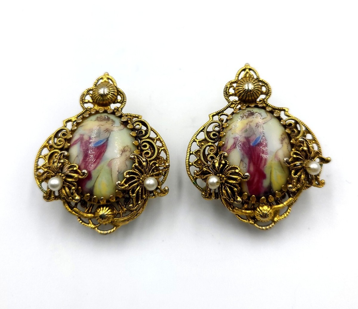Vintage Victorian Revival Muses Pastoral Cameo Clip On Earrings