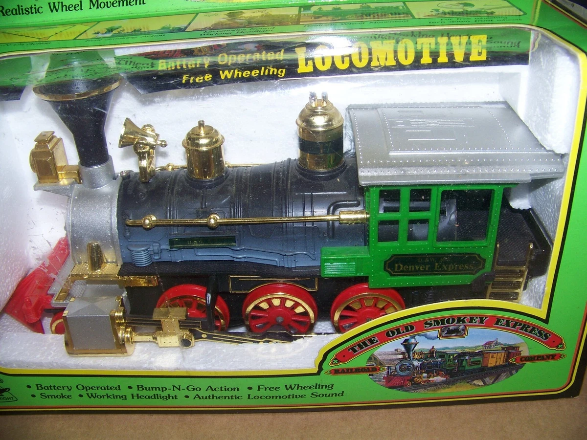 In Box New Bright 80s VTG Toy Train The Old Smokey Express Battery Locomotive