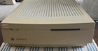Macintosh IIsi bez zasilacza, tylko na części.