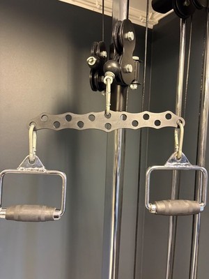 Lat pulldown/row attachment for gym