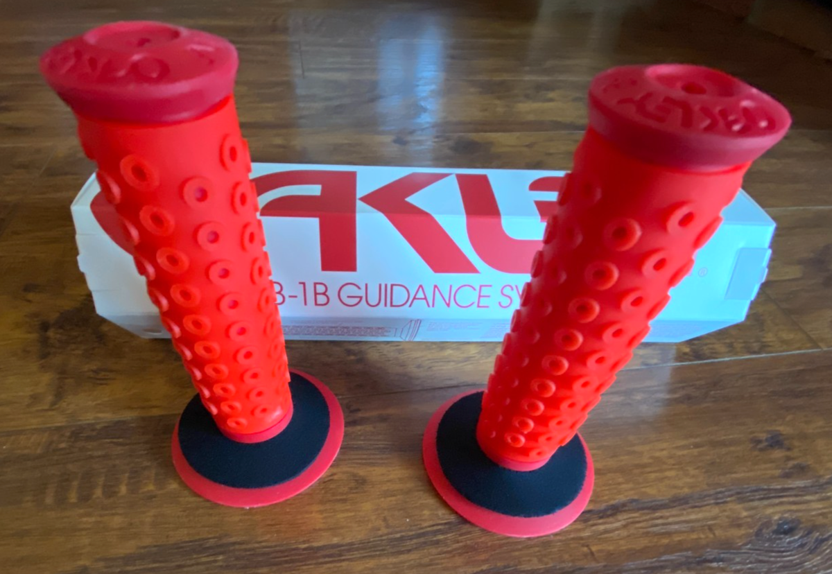 NEW IN BOX Oakley B1B BMX Bike Grips Red on Red Vintage 2010 Issue