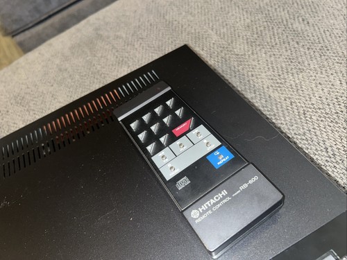 Hitachi DA-600 Compact Disc Player With Fluorescent Graphic Display & Remote - Picture 2 of 4