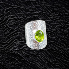 Green Peridot Gemstone 925 Sterling Silver Ring Handmade Jewelry Ring For Gift