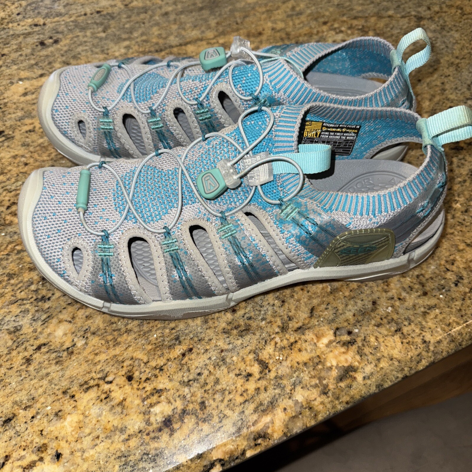 Sandali da donna KEEN 10 grigio acqua turchese passeggio escursionismo punta coperta