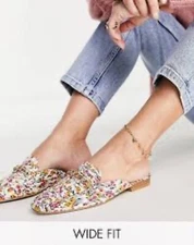 ASOS DESIGN Wide Fit Motto chain flat mules in floral Size 7 Wide