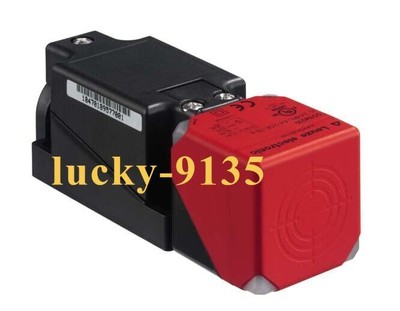1pcs 100% Test Leuze IS244PP/44-40N-TB.4 Inductance Proximity Sensor New