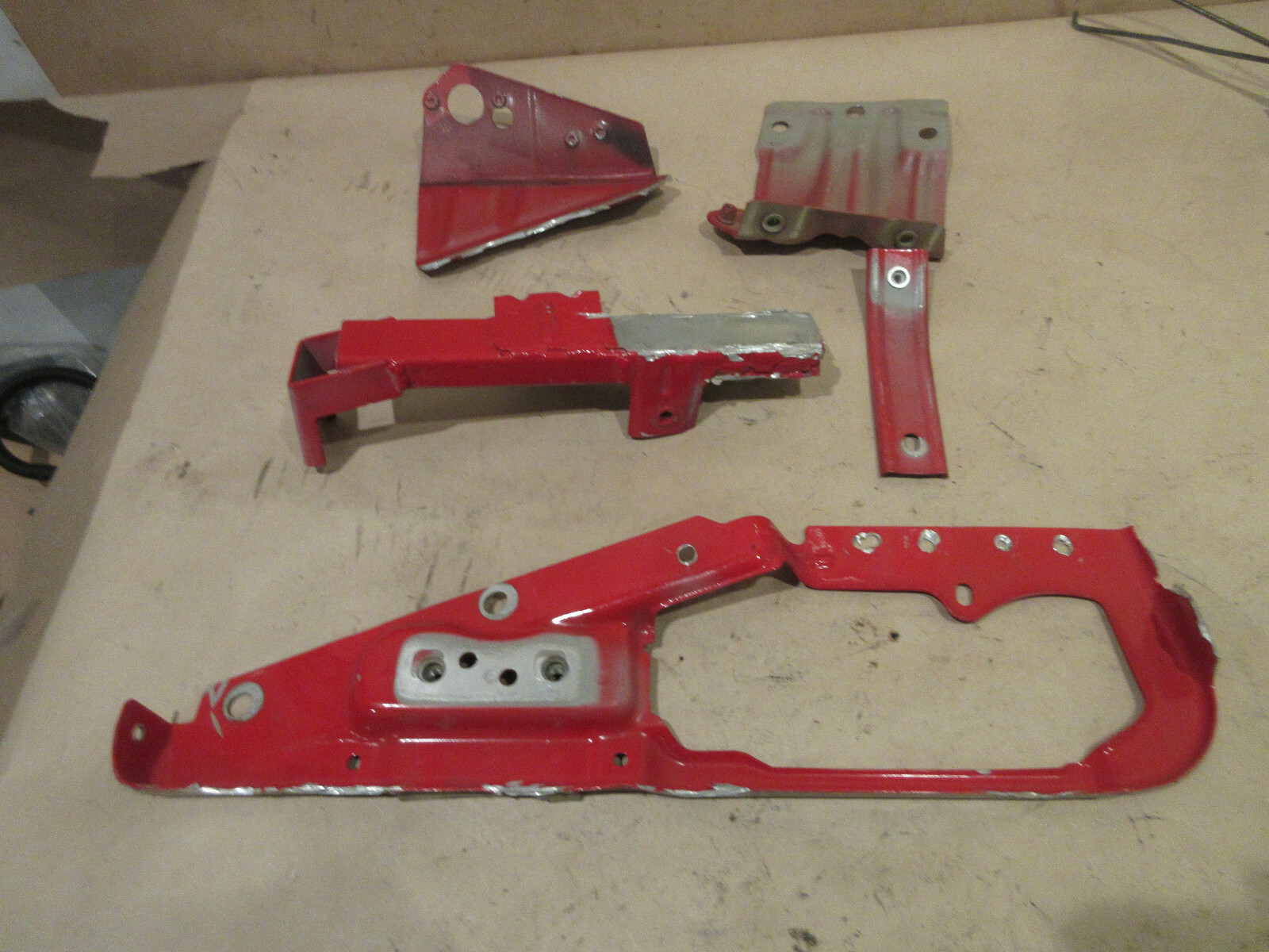 Ferrari 488 Challenge - RH Quarter Panel Brackets P/N 88331800