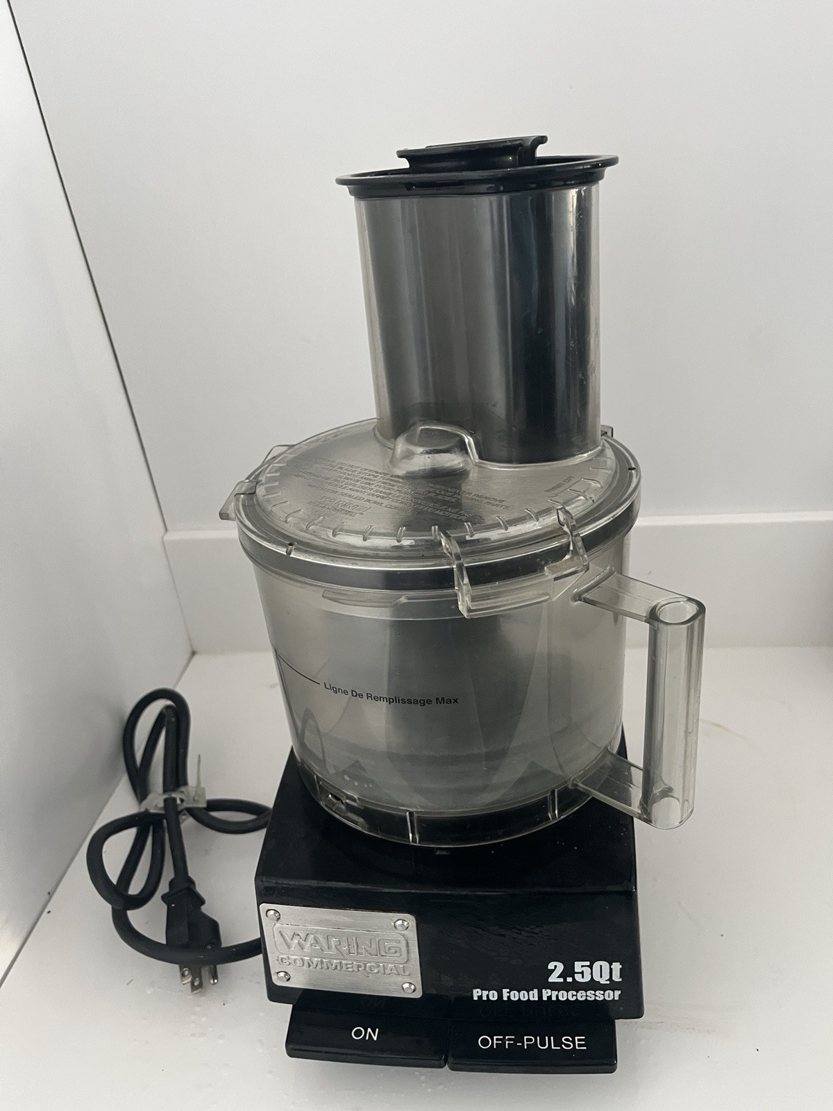 Waring WFP11SW 2.5 Quart Food Processor with S-Blade and Whipping Disc Cutter