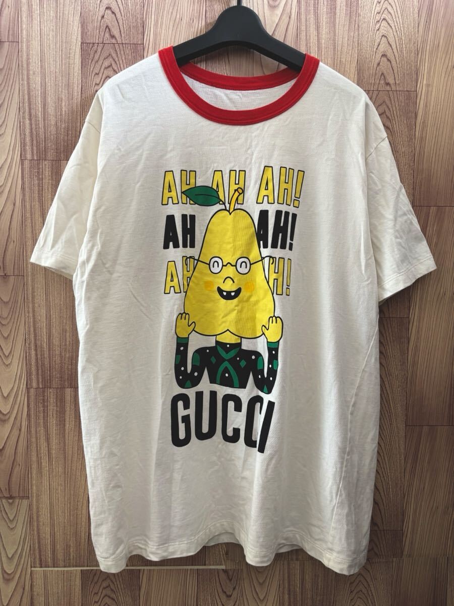 Vintage GUCCI pear print short sleeve T-shirt in excellent condition