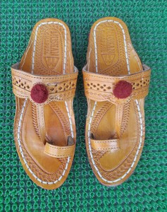 leather chappal online