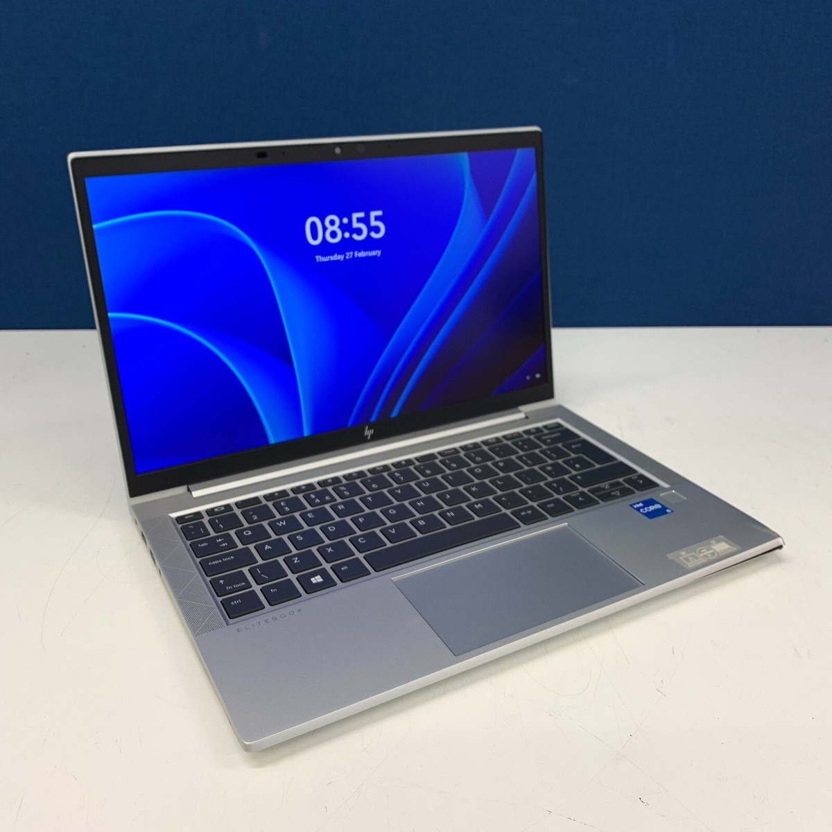 HP EliteBook 830 G8 i5-1145G7 16/256 HP EliteBook 830 G8 Laptop