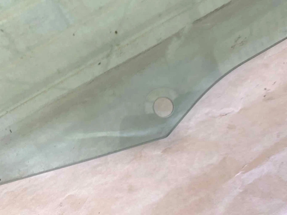 BMW Sedán 2001-2005 puerta delantera ventana de vidrio lado derecho del pasajero derecho derecho derecho Foto 2 de 4