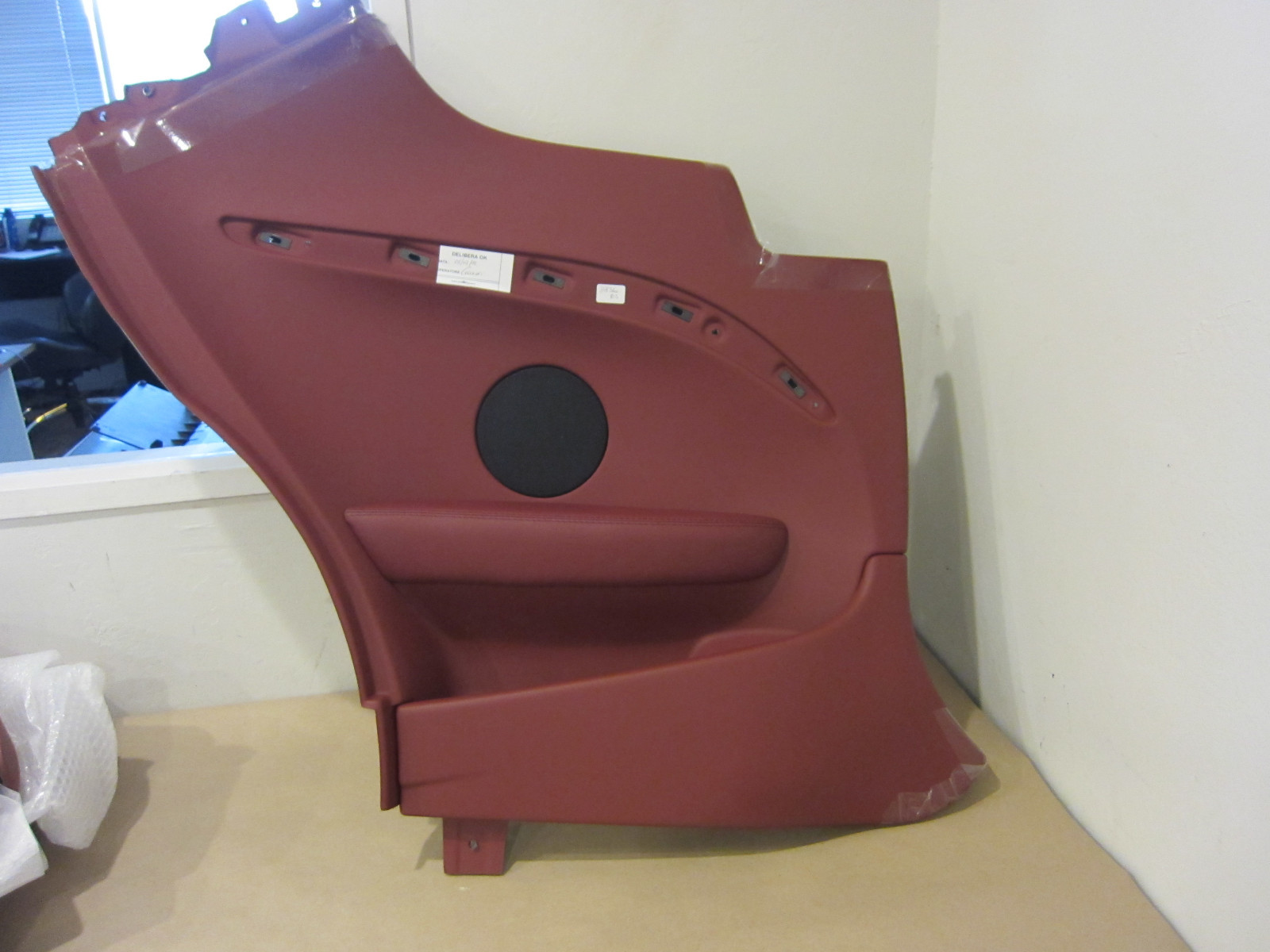 Maserati GranTurismo. Rear LH Side Trim Panel/Bordeaux. Part#68706507