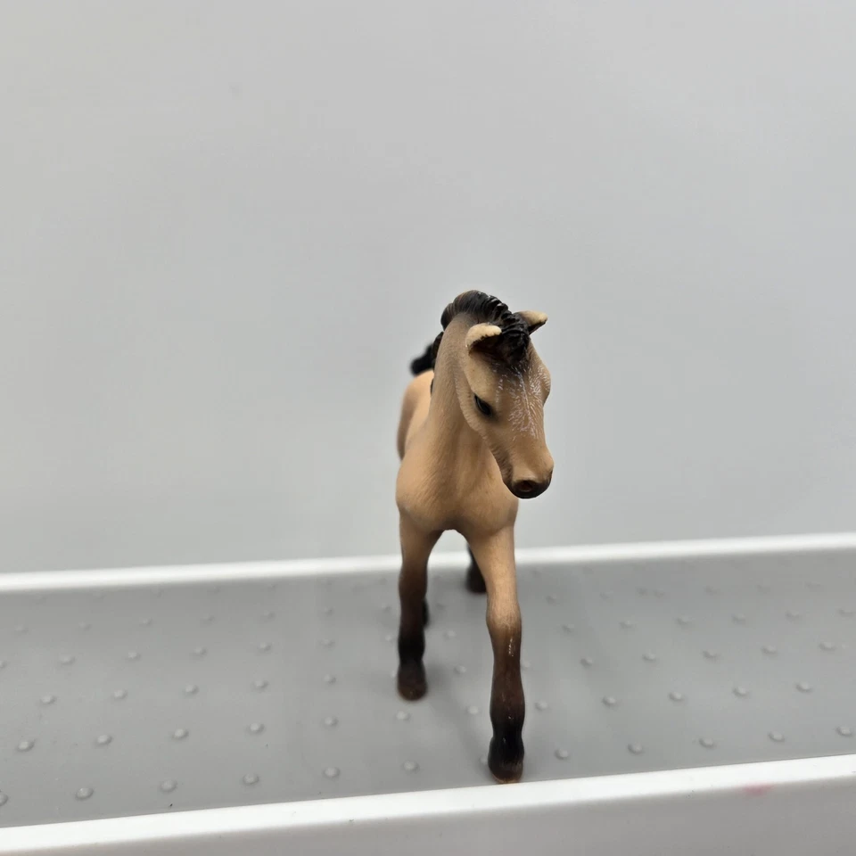 Figura de juguete Schleich 2009 Buckskin bronceado potro andaluz relleno 3" D-73527 Foto 3 de 4